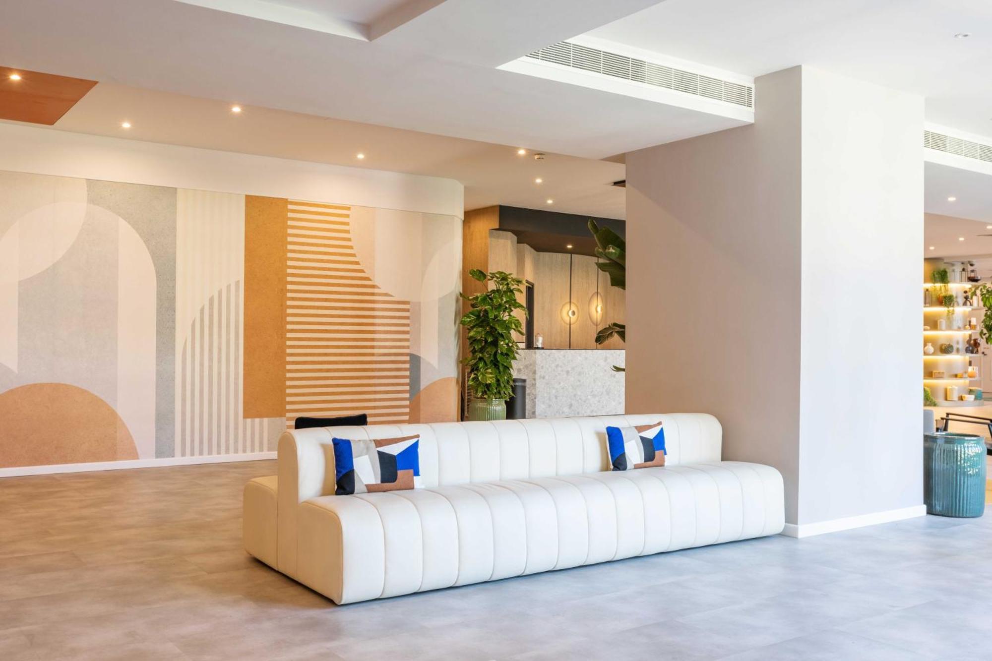 Aurelia Hotel 4*